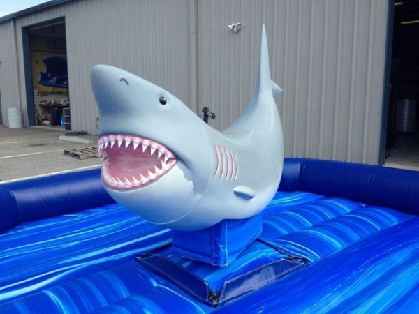 inflatable Mechanical shark